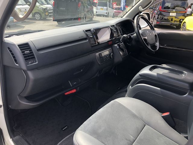 TOYOTA HIACE VAN 2WD 2018 Image 31