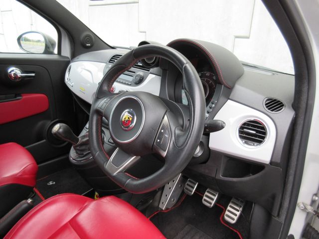 FIAT ABARTH 500 2011 Image 31