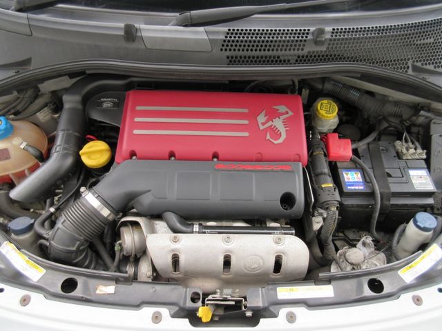 FIAT ABARTH 500 2011 Image 31