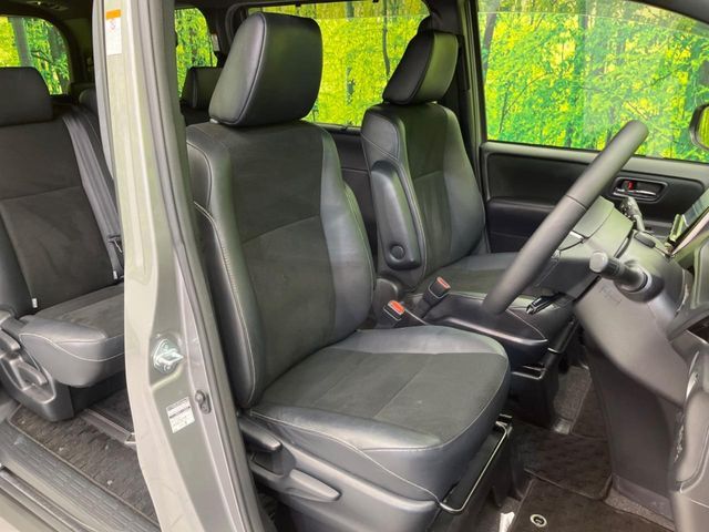 TOYOTA NOAH 2016 Image 31