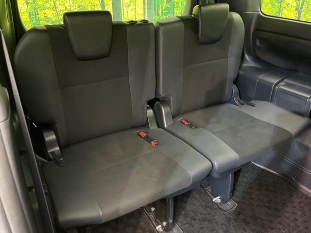 TOYOTA NOAH 2016 Image 31