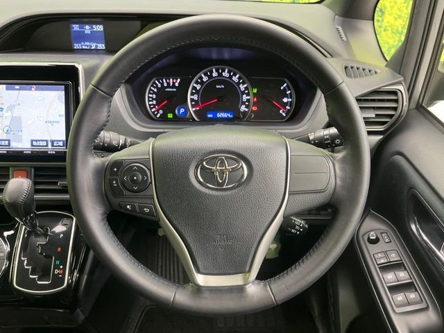 TOYOTA NOAH 2016 Image 31