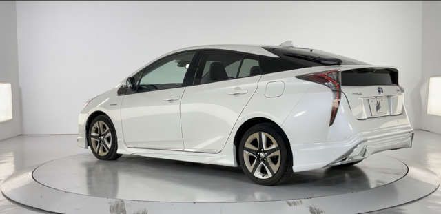 TOYOTA PRIUS 2016 Image 31