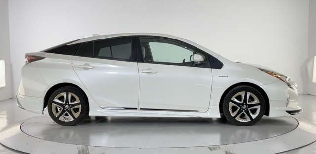 TOYOTA PRIUS 2016 Image 31