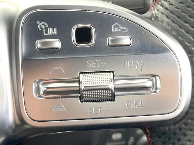 MERCEDES BENZ GLB 2022 Image 31