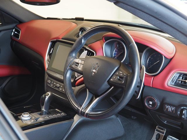 MASERATI GHIBLI SEDA 2018 Image 31