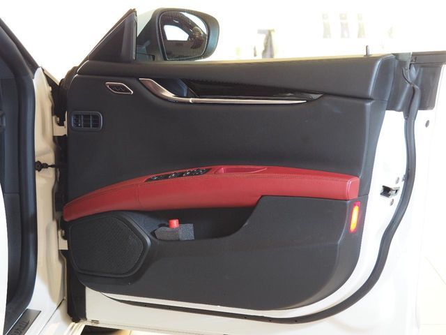 MASERATI GHIBLI SEDA 2018 Image 31