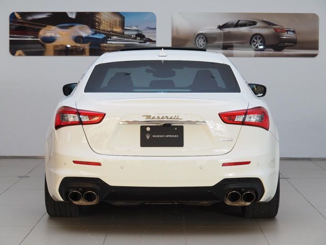 MASERATI GHIBLI SEDA 2018 Image 31