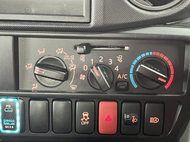 TOYOTA DYNA 2022 Image 31