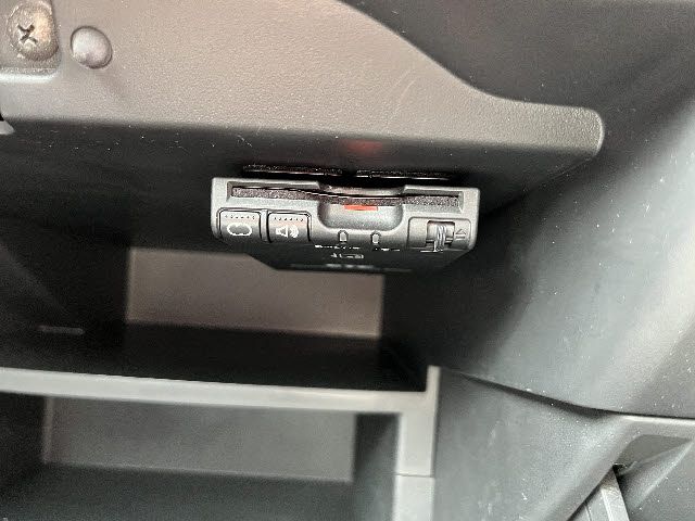 NISSAN NOTE 2019 Image 31