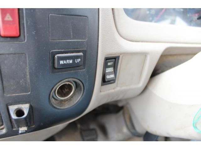 TOYOTA DYNA 2001 Image 31