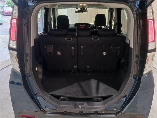 TOYOTA TANK 2018 Image 31