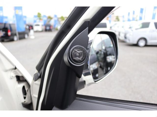 TOYOTA HIACE VAN 2WD 2016 Image 31