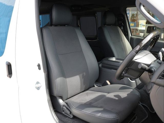 TOYOTA HIACE VAN 2WD 2020 Image 31