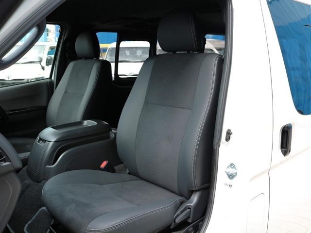 TOYOTA HIACE VAN 2WD 2020 Image 31