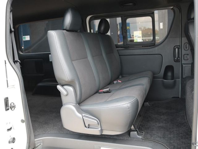 TOYOTA HIACE VAN 2WD 2020 Image 31