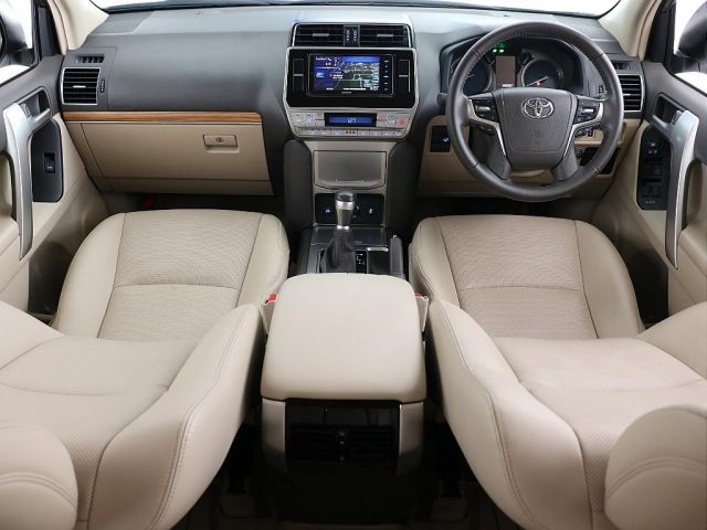 TOYOTA LANDCRUISER PRADO 2023 Image 31