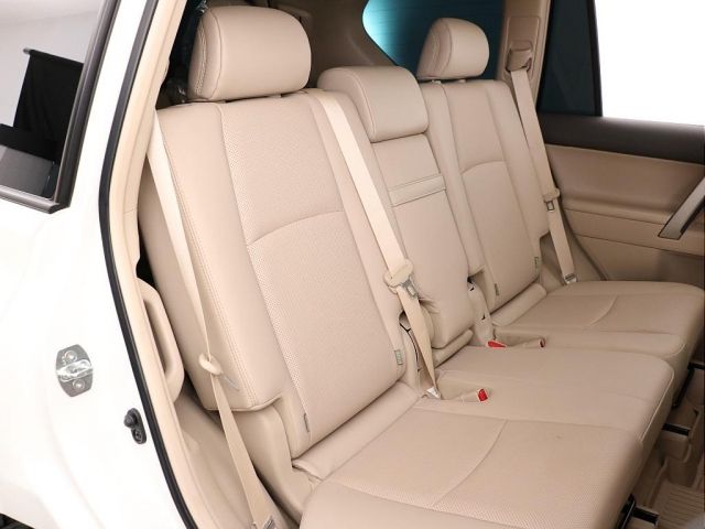 TOYOTA LANDCRUISER PRADO 2023 Image 31