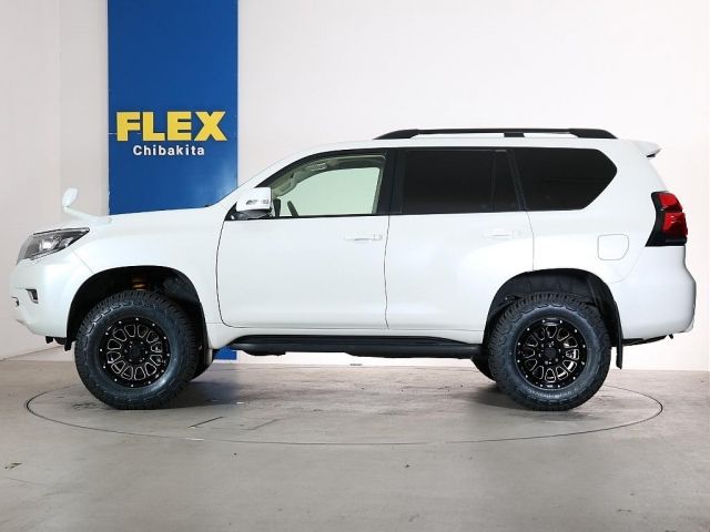 TOYOTA LANDCRUISER PRADO 2023 Image 31