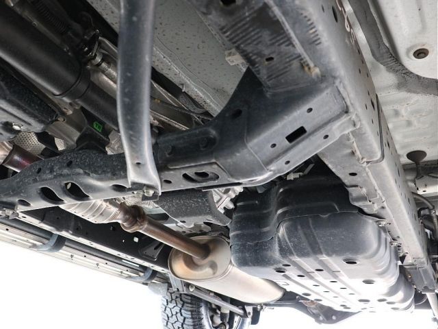 TOYOTA LANDCRUISER PRADO 2023 Image 31