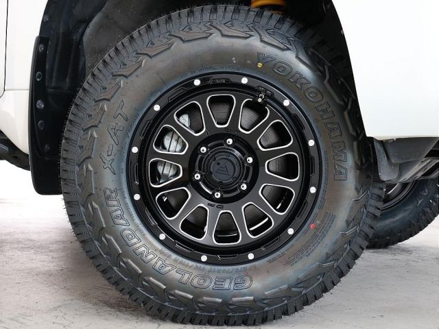 TOYOTA LANDCRUISER PRADO 2023 Image 31