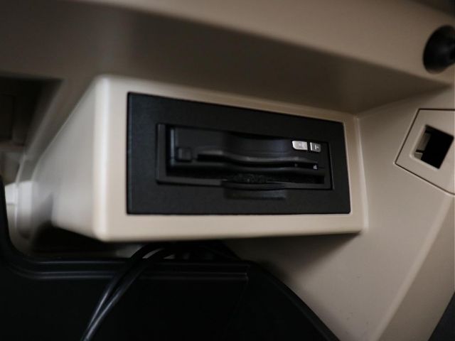 TOYOTA LANDCRUISER PRADO 2023 Image 31