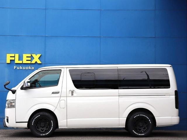 TOYOTA HIACE VAN 2WD 2022 Image 31