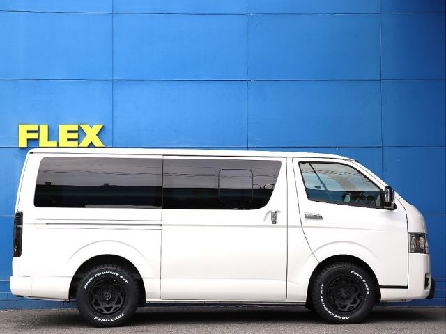 TOYOTA HIACE VAN 2WD 2022 Image 31