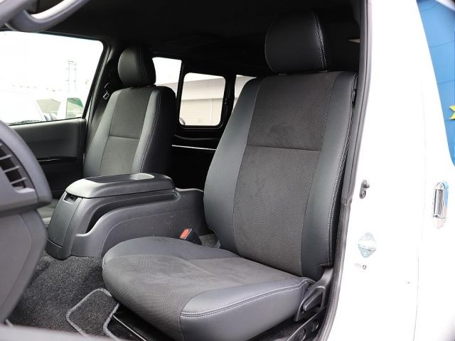 TOYOTA HIACE VAN 2WD 2022 Image 31