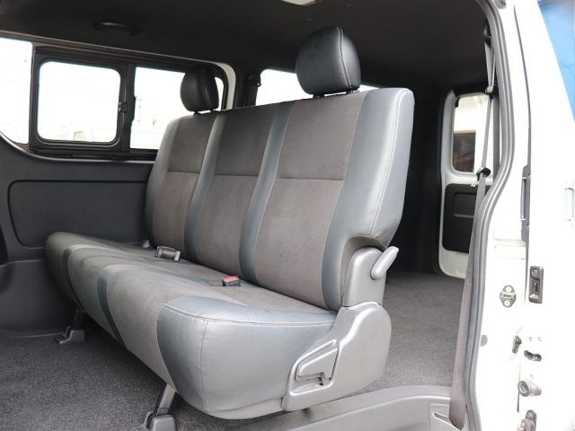 TOYOTA HIACE VAN 2WD 2022 Image 31