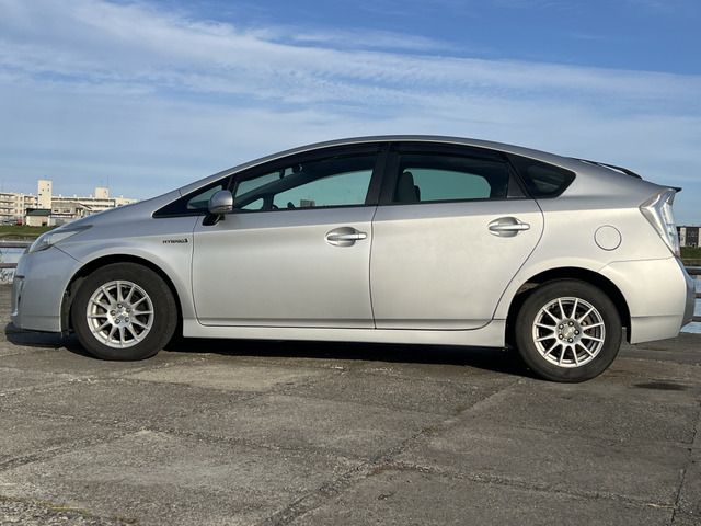 TOYOTA PRIUS 2010 Image 31