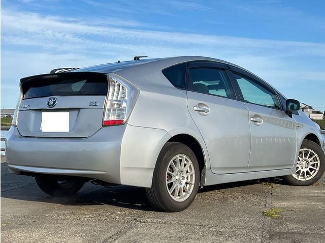 TOYOTA PRIUS 2010 Image 31