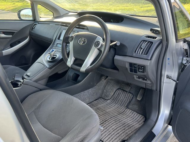 TOYOTA PRIUS 2010 Image 31