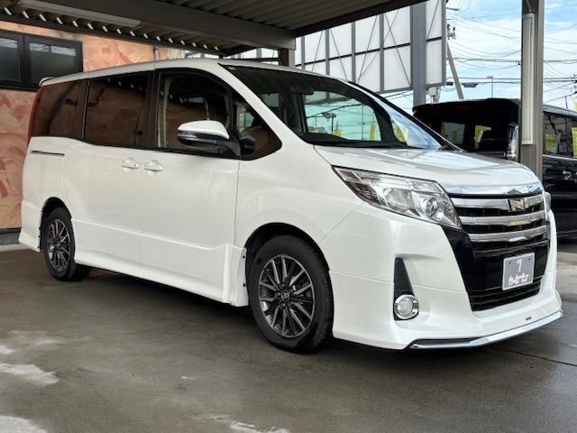 TOYOTA NOAH 2015 Image 31