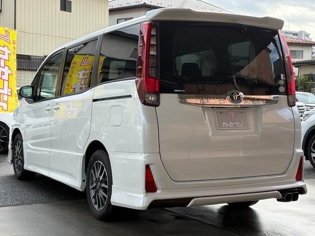 TOYOTA NOAH 2015 Image 31