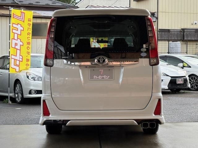 TOYOTA NOAH 2015 Image 31