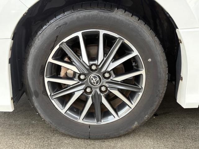 TOYOTA NOAH 2015 Image 31