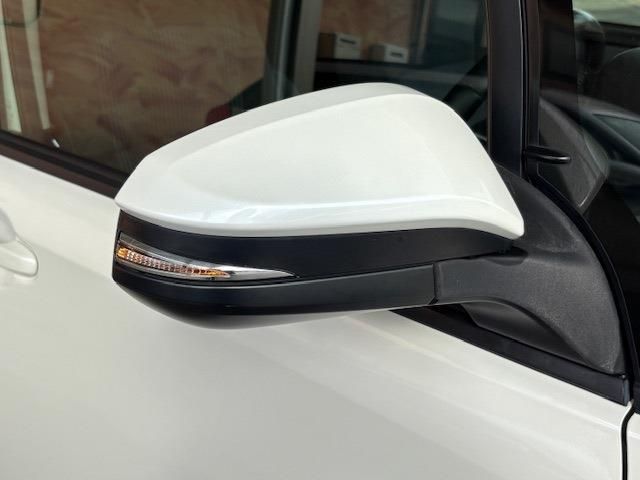 TOYOTA NOAH 2015 Image 31