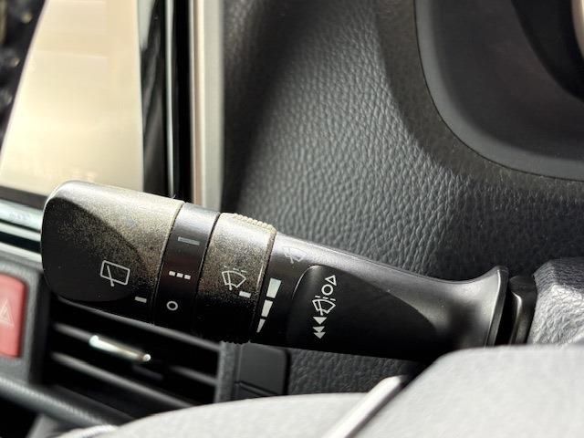 TOYOTA NOAH 2015 Image 31