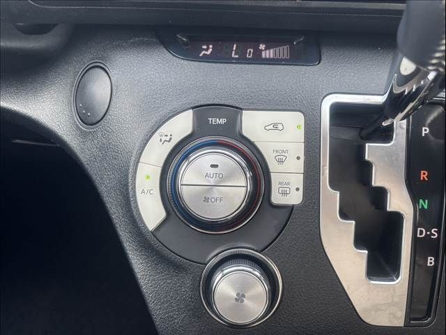 TOYOTA SIENTA 2016 Image 31