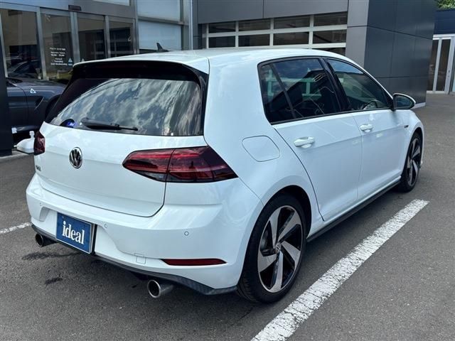 VOLKSWAGEN GOLF GTI 2017 Image 31