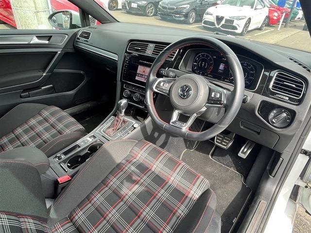 VOLKSWAGEN GOLF GTI 2017 Image 31