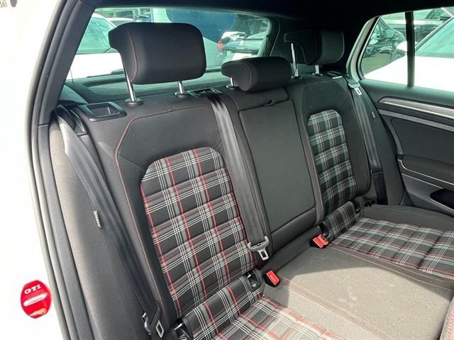 VOLKSWAGEN GOLF GTI 2017 Image 31