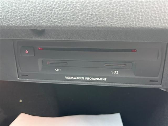 VOLKSWAGEN GOLF GTI 2017 Image 31