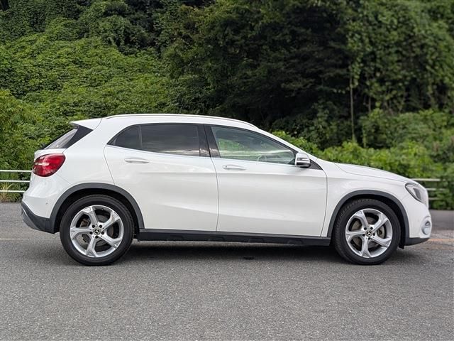 MERCEDES BENZ GLA CL 2018 Image 31