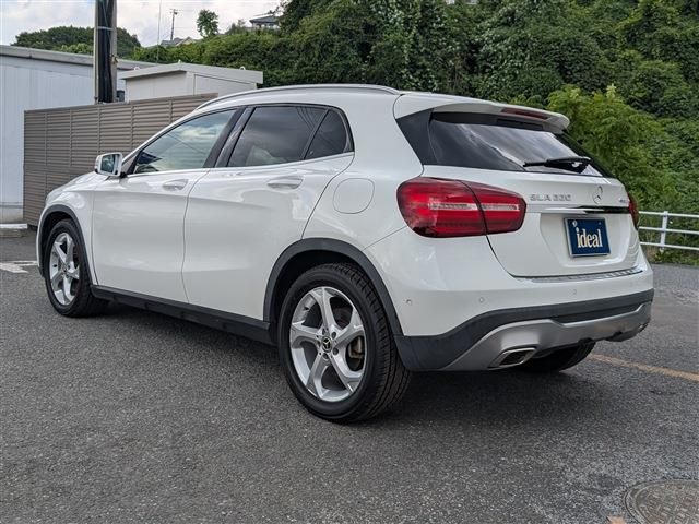MERCEDES BENZ GLA CL 2018 Image 31