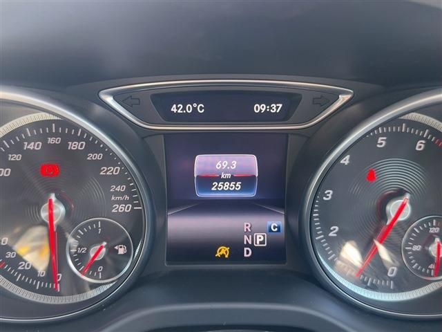 MERCEDES BENZ GLA CL 2018 Image 31