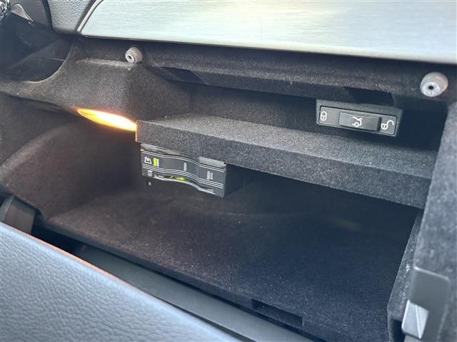 MERCEDES BENZ C CLAS 2018 Image 31