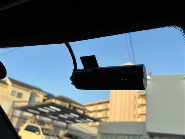 MERCEDES BENZ C CLAS 2018 Image 31