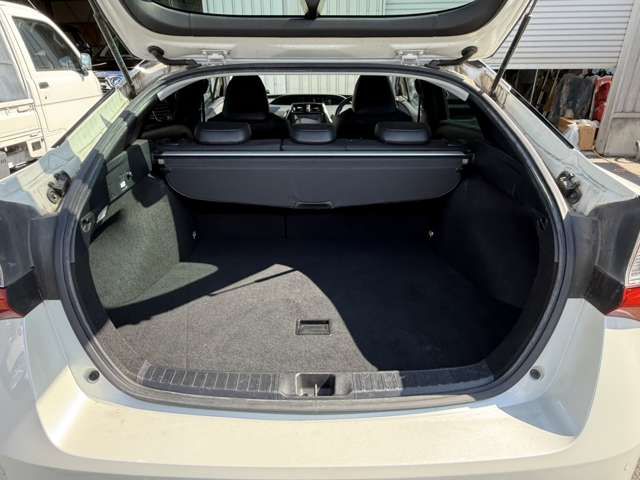 TOYOTA PRIUS 4WD 2019 Image 31